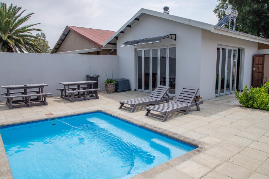 18 Bedroom Property for Sale in Heilbron Free State